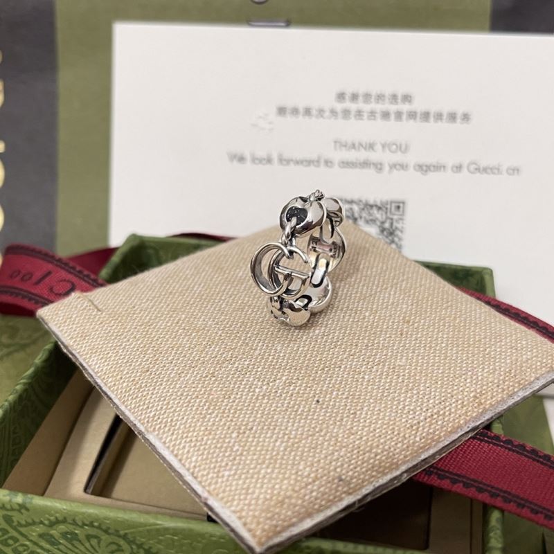 G*u*i rings